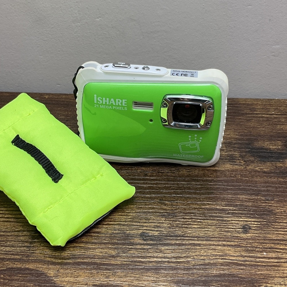 ISHARE Green Kids Camera Waterproof Kids Camera 21 Mega Pixels W Floating Strap